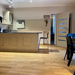 https://apartament-grafitowy-willa-laser.szklarskaporebahotels.net
